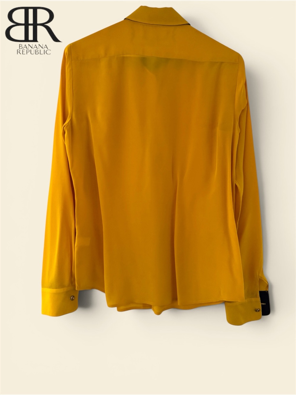 ⬇️Banana Republic Golden/Mustard Yellow 100% Silk Button-Down Long Sleeve Blouse - Picture 2 of 9